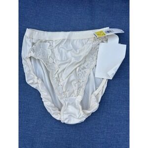 Vintage New Warner's Body Cremes Hipster Panty  Size 7 New w/ tags